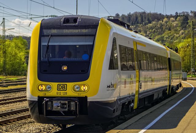 Wie die Bahnstrecke Stuttgart-Tübingen gestärkt werden kann - Bahnknoten Plochingen